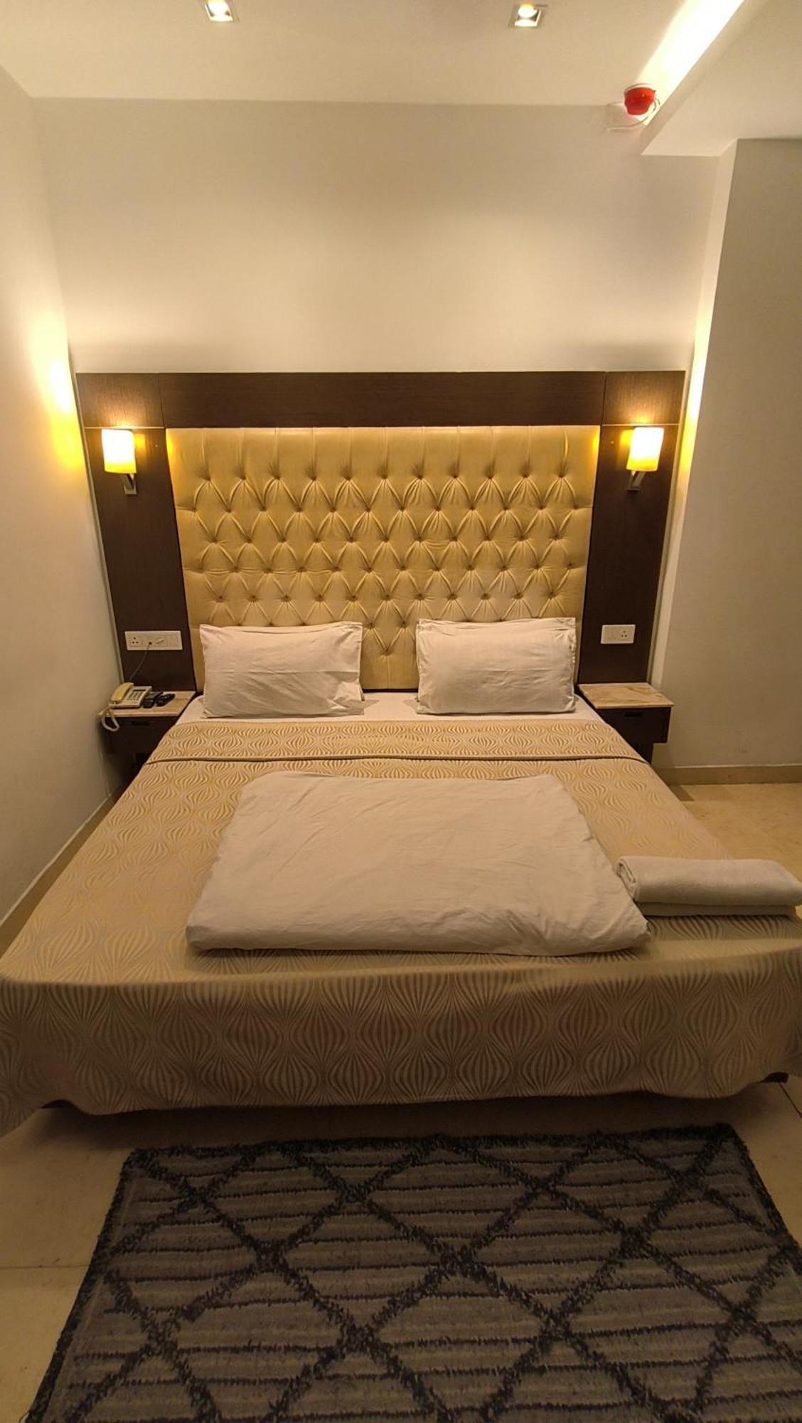 Metropolis Tourist Home Paharganj New Delhi Exteriör bild